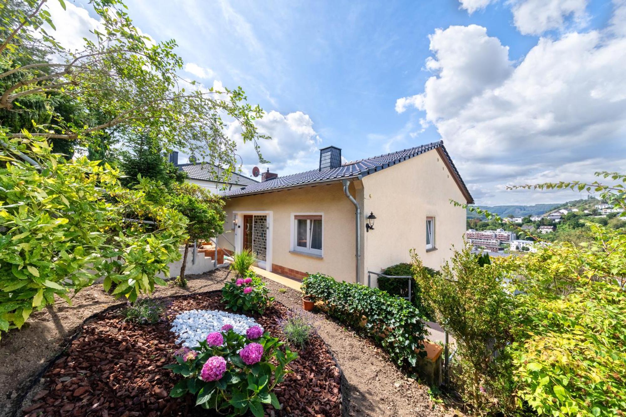 Pmc Ferienhaus Traumblick Bad Ems Exterior photo